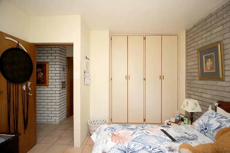 4 Bedroom Property for Sale in Hartenbos Heuwels Western Cape